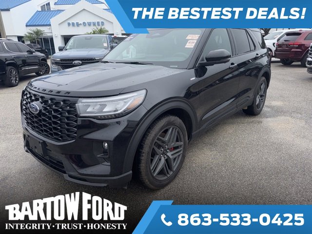 Used 2025 Ford Explorer ST-Line w/ Premium Package image 1