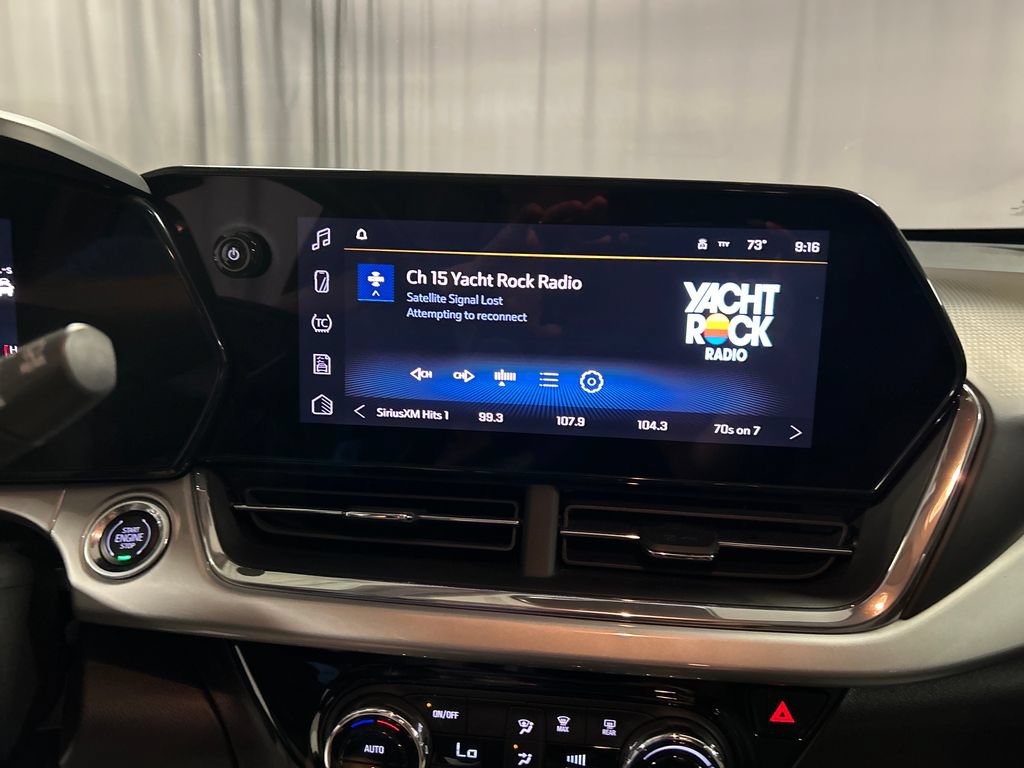 Used 2025 Chevrolet Trax LT w/ LT Convenience Package FWD image 15