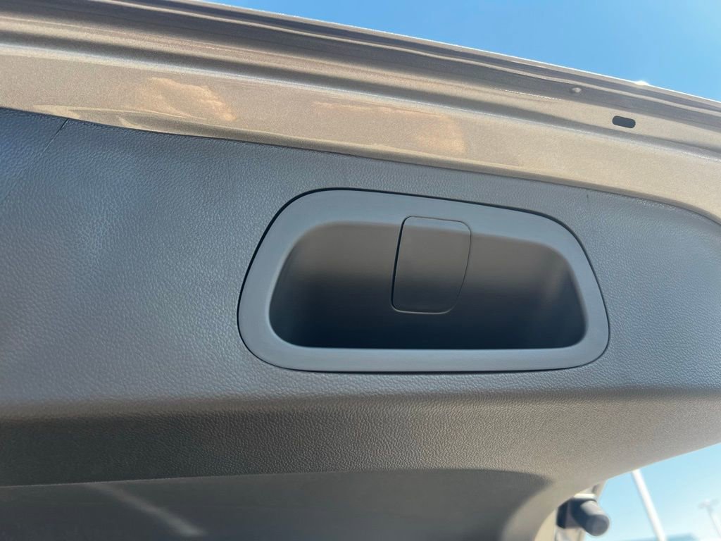 New 2026 Chevrolet Trax RS w/ Sunroof Package image 18