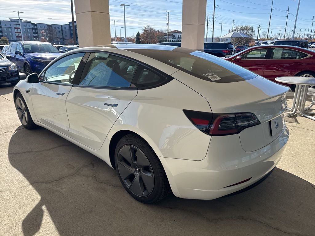Used 2023 Tesla Model 3 Standard Range image 2