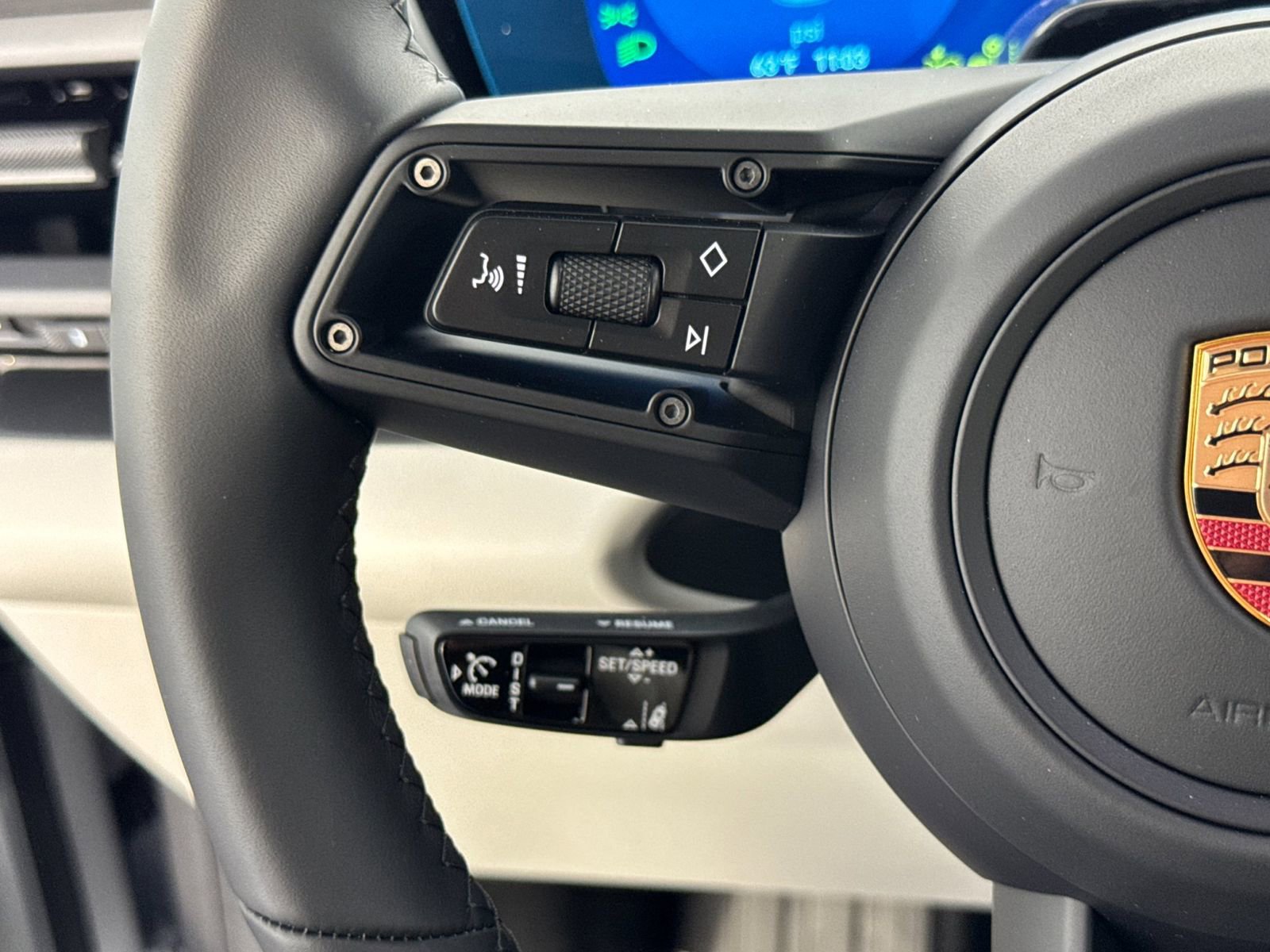 New 2026 Porsche Macan 4 Electric image 29