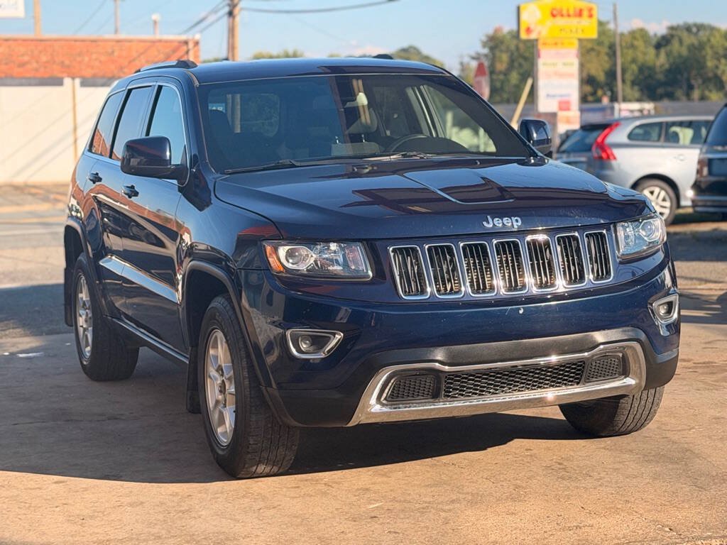 Used 2016 Jeep Grand Cherokee Laredo w/ Quick Order Package 23E AWD/4WD image 2