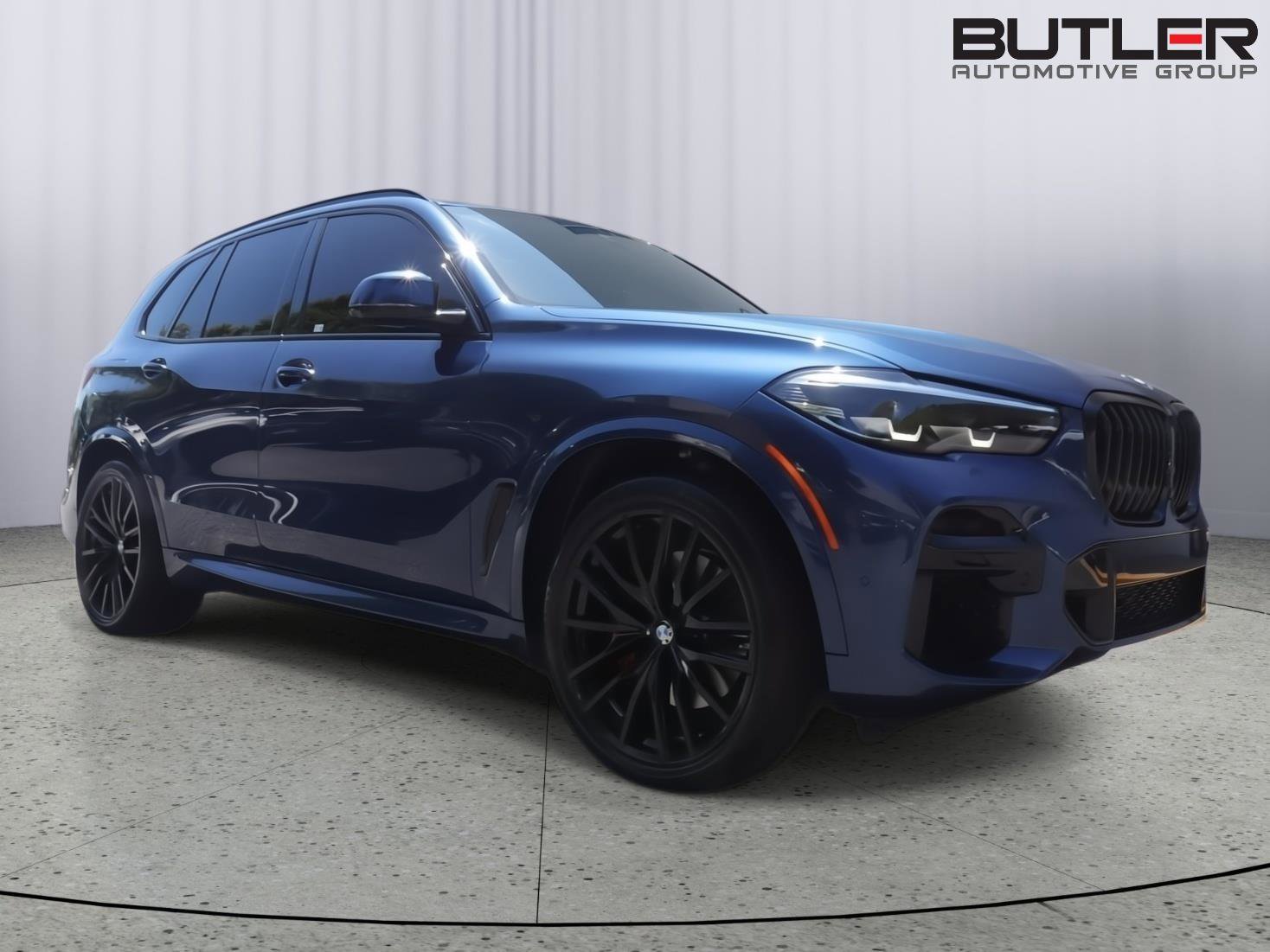 Used 2022 BMW X5 sDrive40i w/ M Sport Package image 3