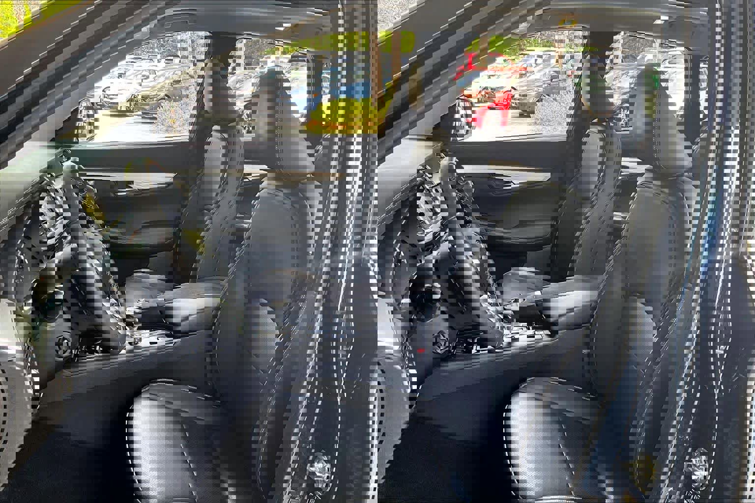 Used 2022 INFINITI QX50 Sensory image 8