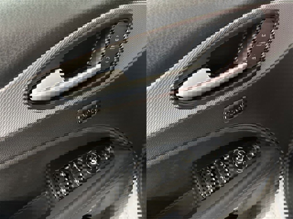 Used 2022 Alfa Romeo Stelvio Veloce image 14