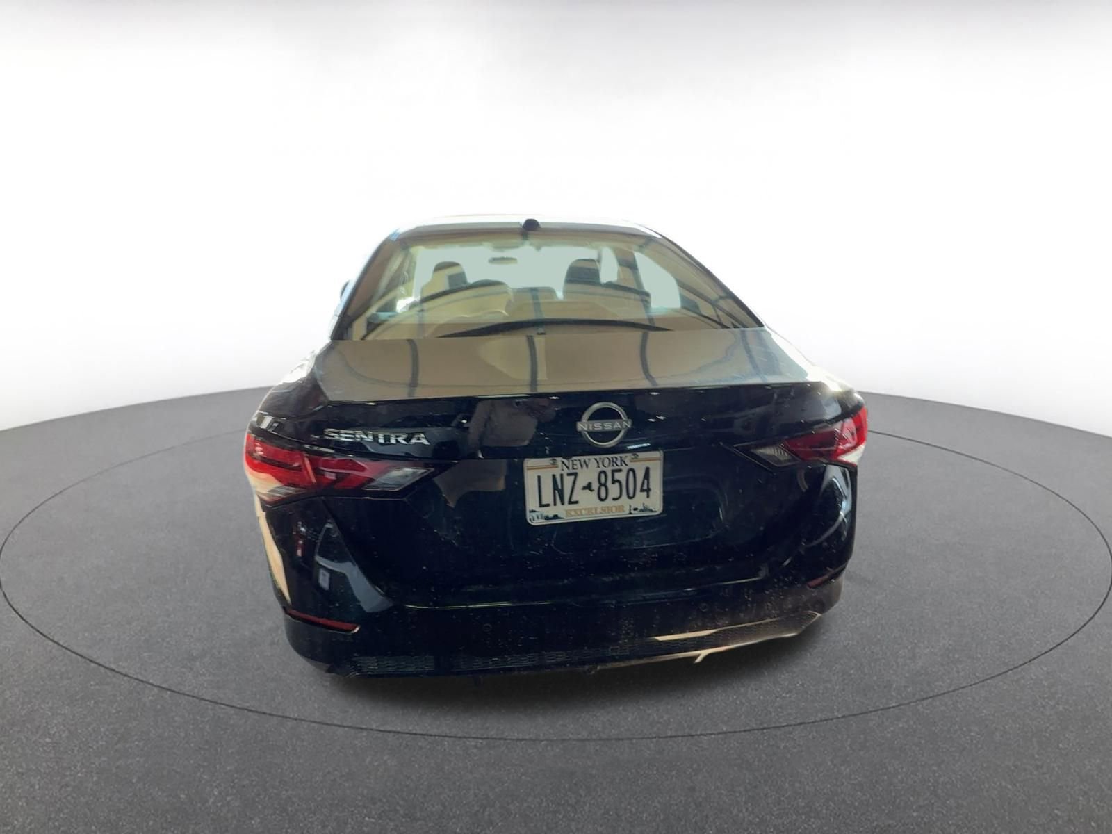 Used 2025 Nissan Sentra SV image 6