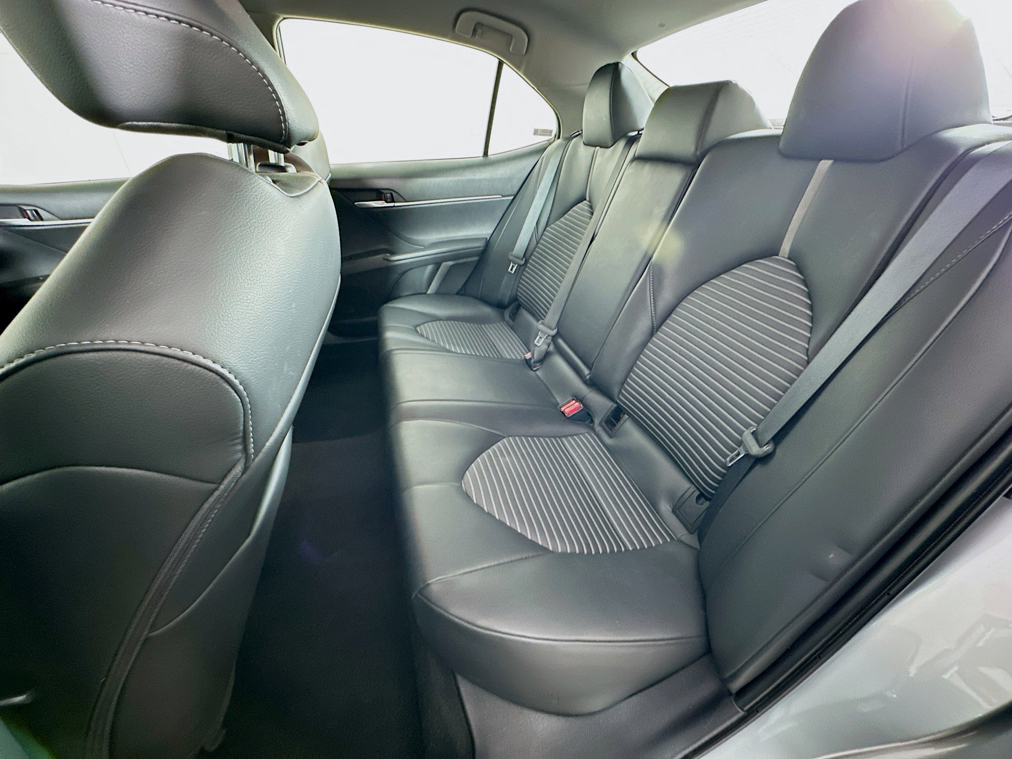 Used 2023 Toyota Camry SE FWD image 25