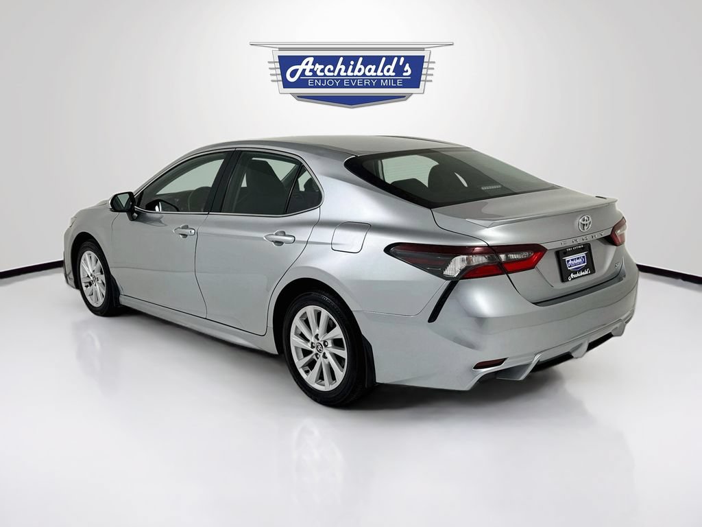 Used 2024 Toyota Camry SE FWD image 6