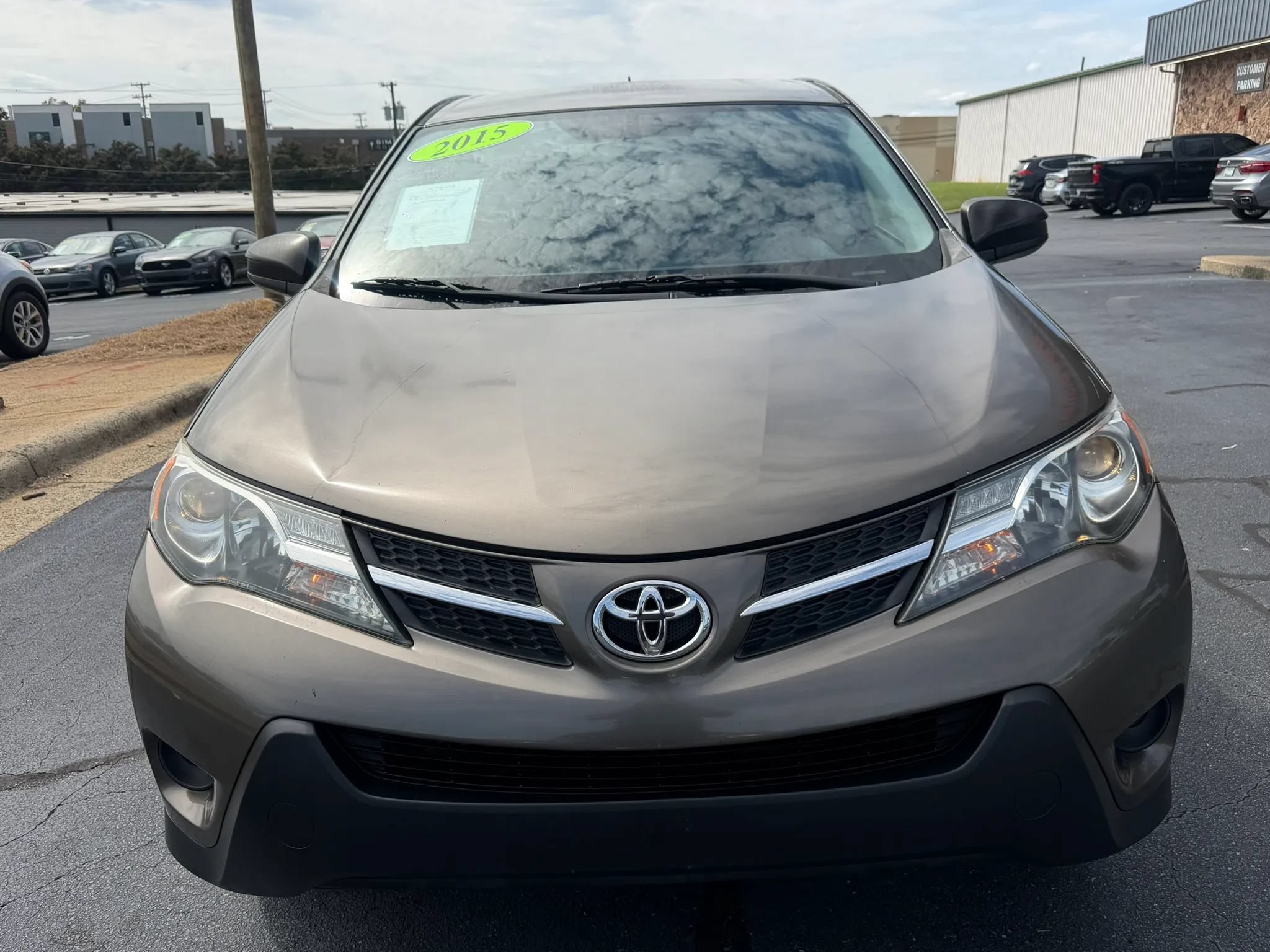 Used 2015 Toyota RAV4 LE FWD image 2