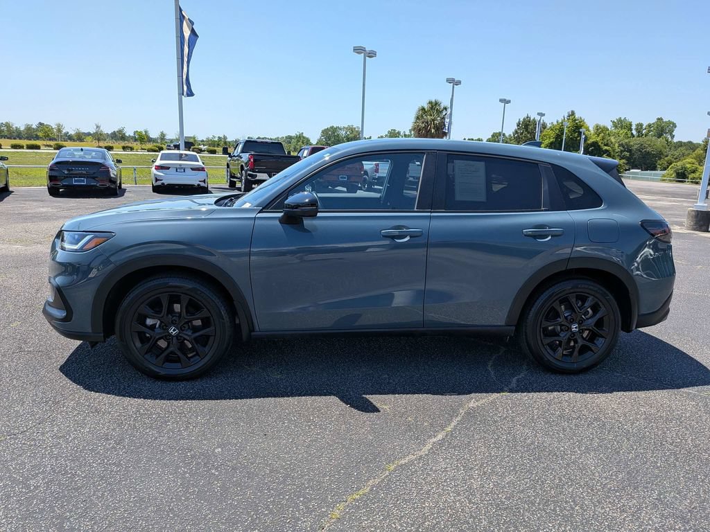 Used 2025 Honda HR-V Sport image 10