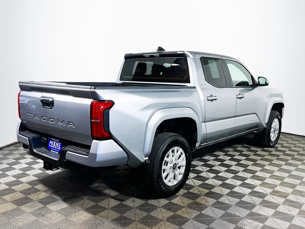 Certified 2025 Toyota Tacoma SR5 AWD/4WD image 7