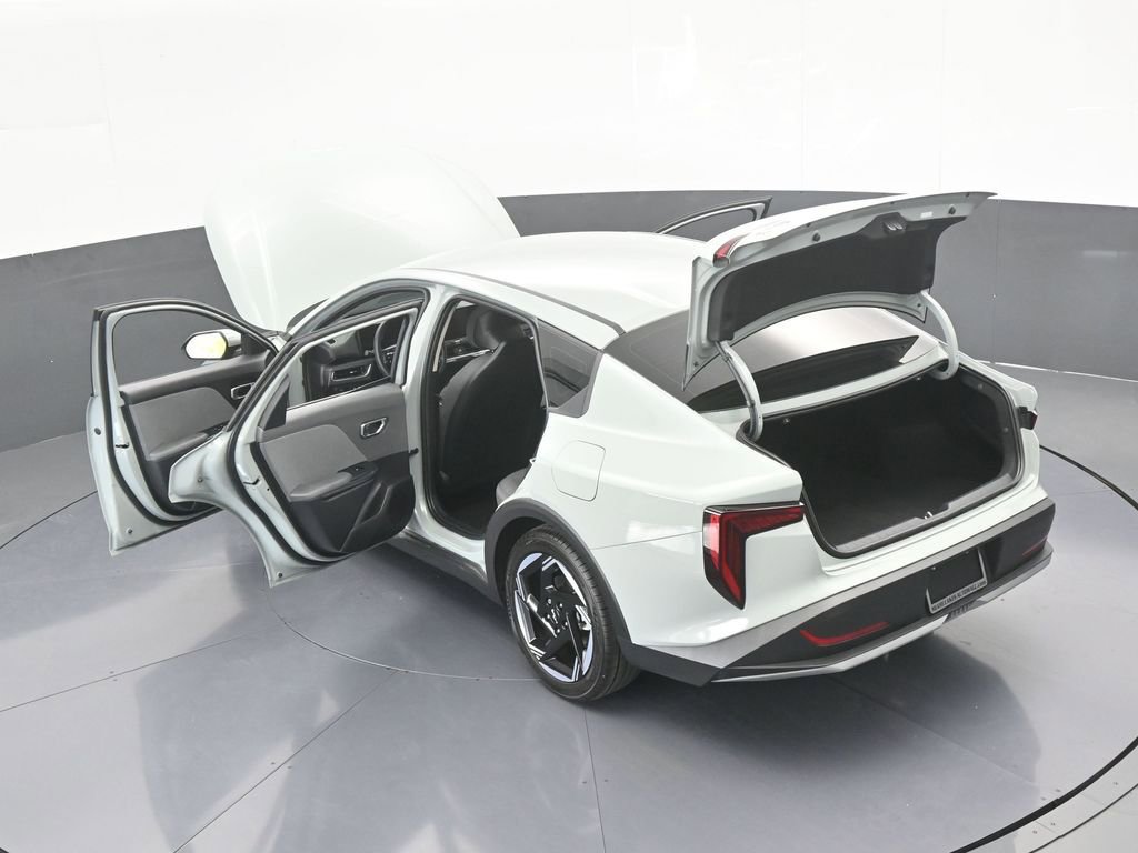 Used 2025 Kia K4 EX image 66