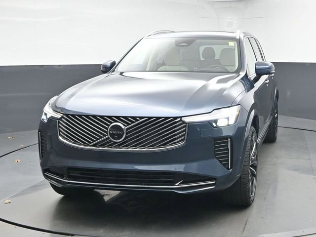 New 2026 Volvo XC90 B6 Ultra w/ Protection Package image 3