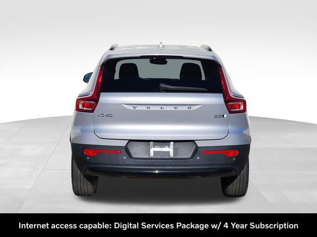 Certified 2023 Volvo XC40 B5 Plus w/ Driver Assist Package AWD/4WD image 8