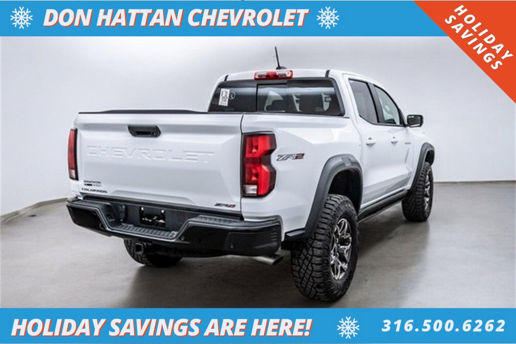 Used 2024 Chevrolet Colorado ZR2 w/ ZR2 Convenience Package III image 39