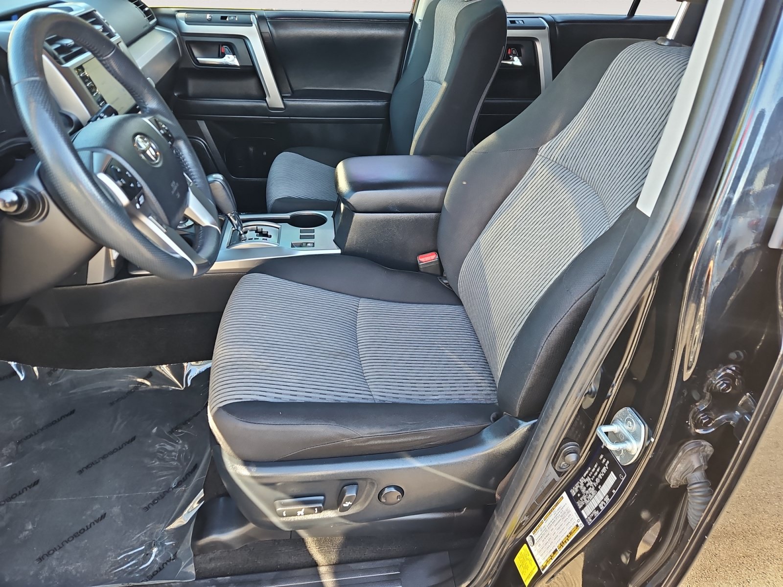 Used 2021 Toyota 4Runner SR5 AWD/4WD image 9