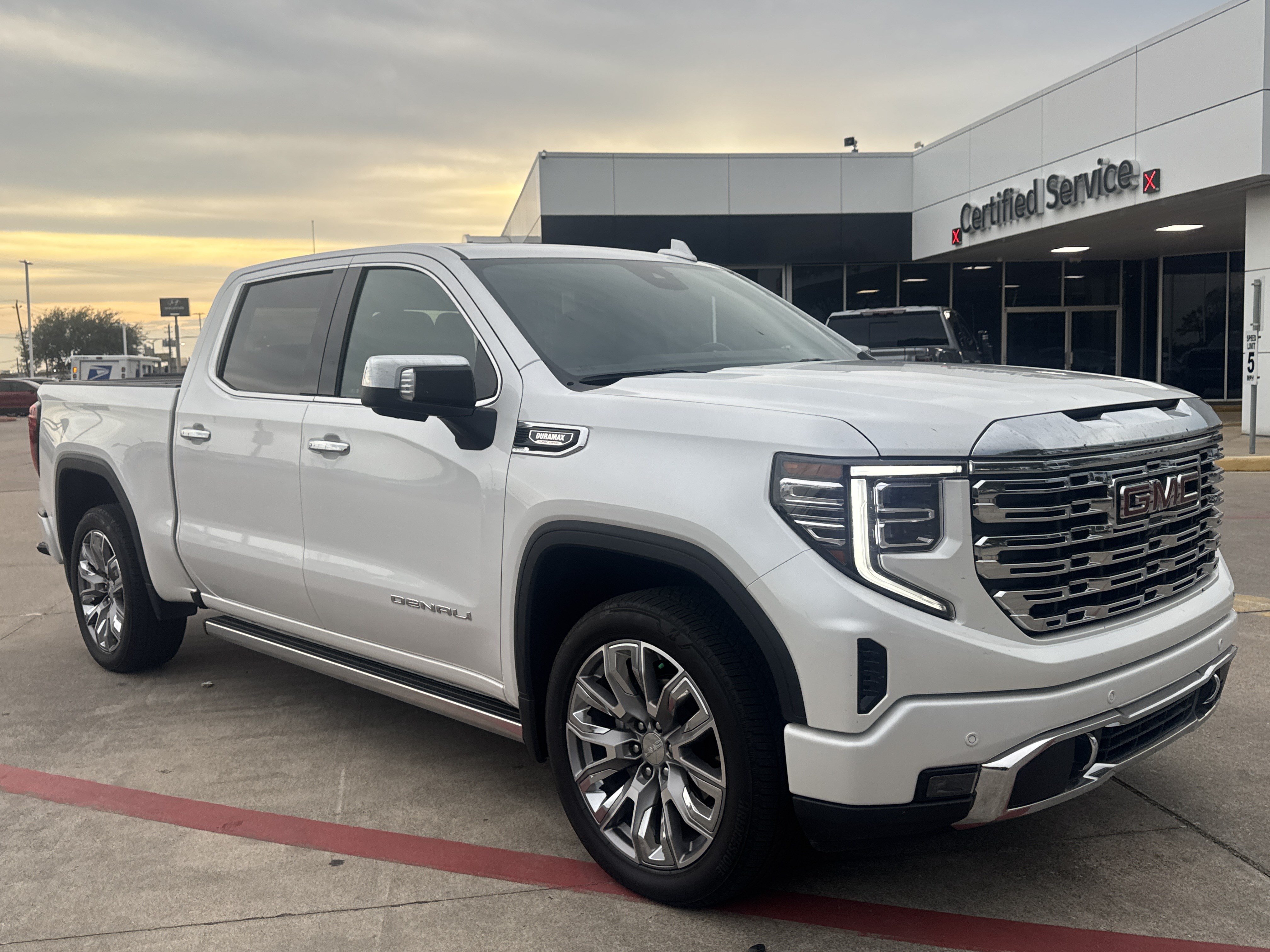 Used 2025 GMC Sierra 1500 Denali AWD/4WD image 19