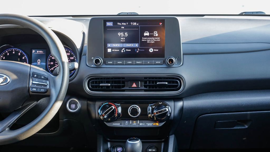 Used 2022 Hyundai Kona SEL FWD image 16
