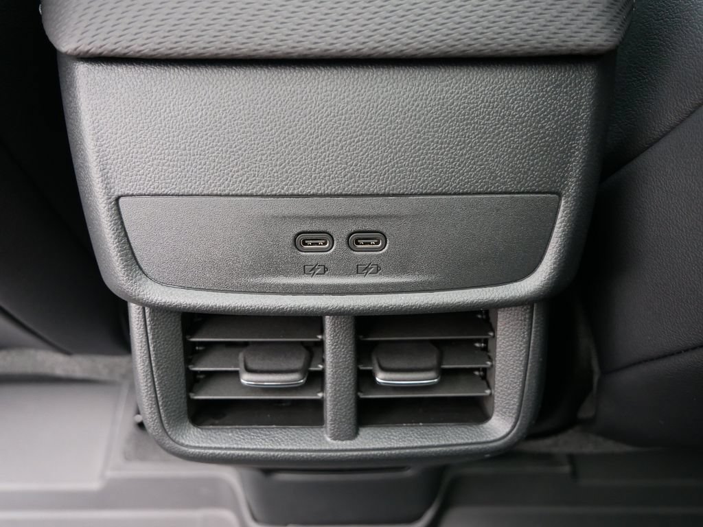 New 2027 Chevrolet Equinox LT w/ Convenience Package II AWD/4WD image 17