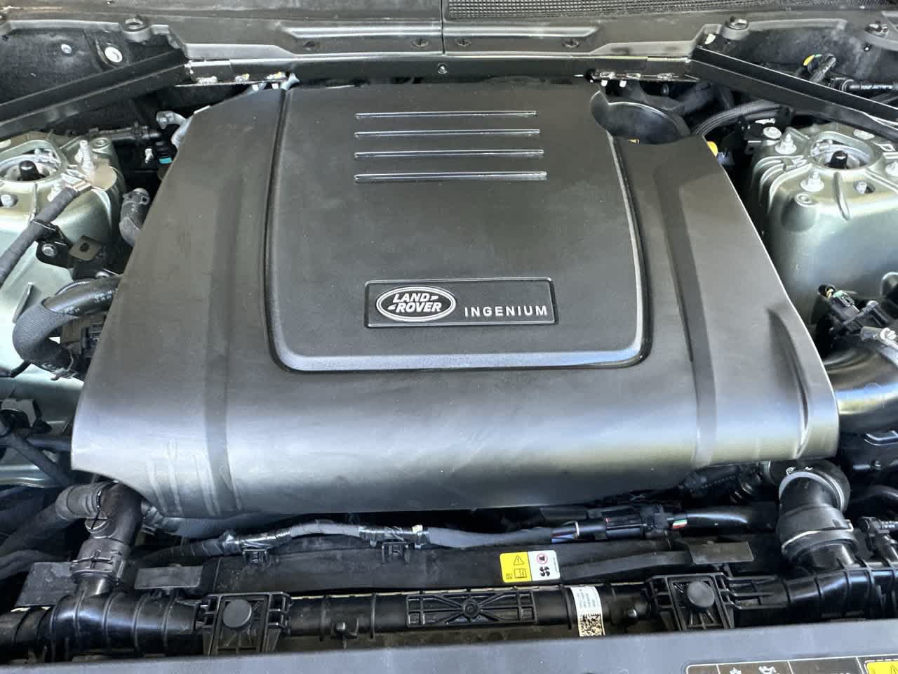 Used 2025 Land Rover Defender 110 S AWD/4WD image 12