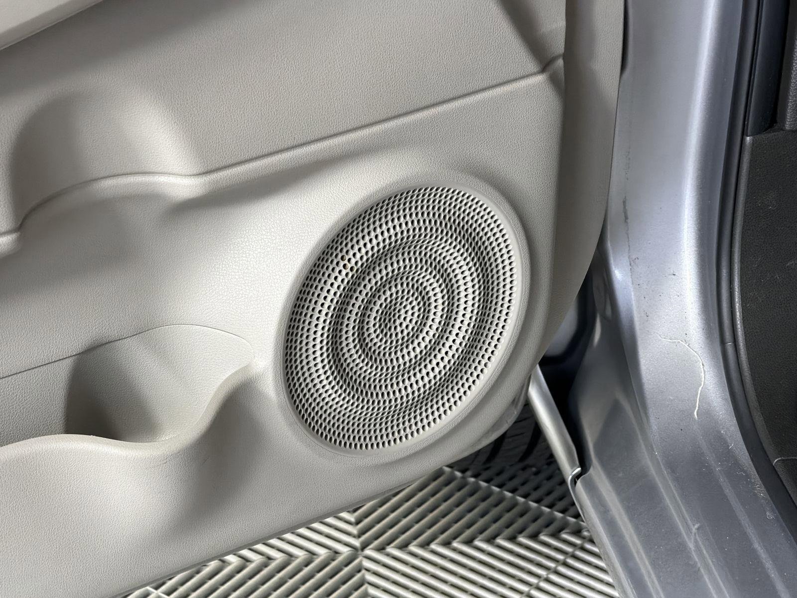 Used 2010 Nissan Cube 1.8 S w/ Interior Designer Pkg image 18