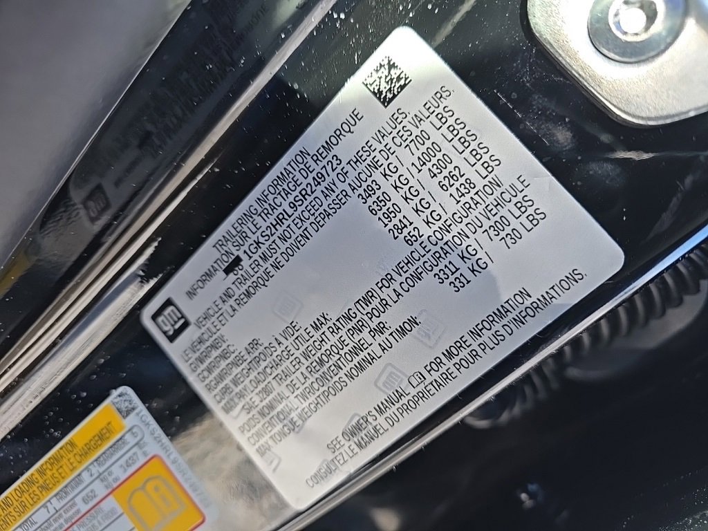 Used 2025 GMC Yukon XL AT4 w/ AT4 Premium Package image 11