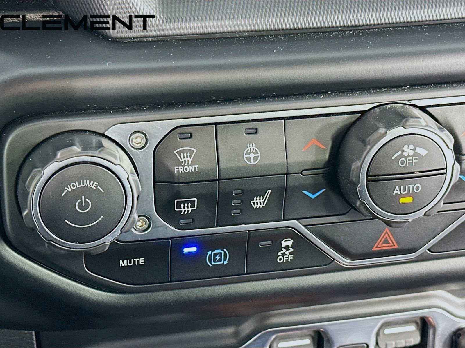 Used 2022 Jeep Wrangler Unlimited Sahara w/ Cold Weather Group image 23