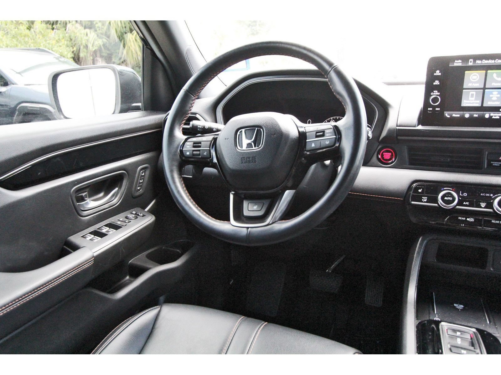 Used 2024 Honda Pilot TrailSport image 8