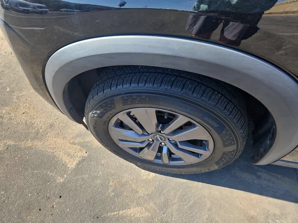 Used 2022 Nissan Pathfinder SV FWD image 3