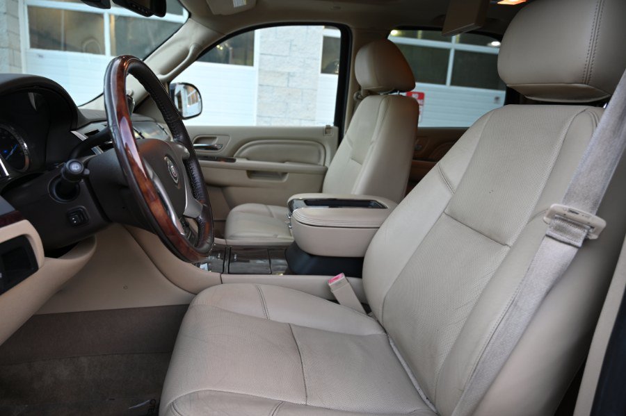 Used 2014 Cadillac Escalade Premium AWD/4WD image 14