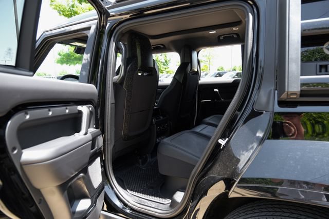 New 2026 Land Rover Defender 110 OCTA AWD/4WD image 51