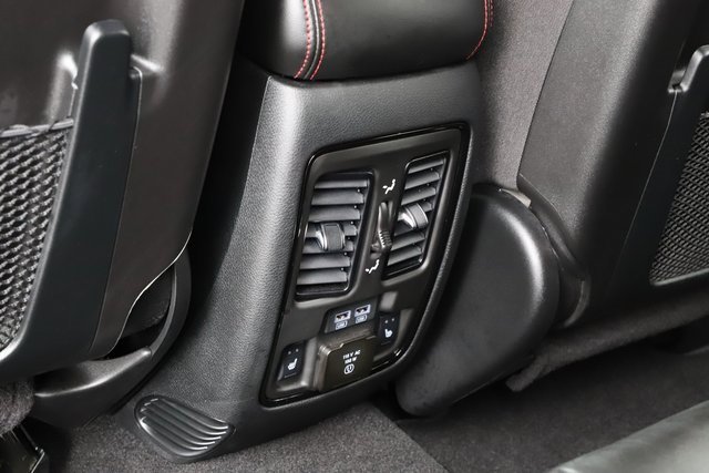 Used 2025 Dodge Durango GT image 22