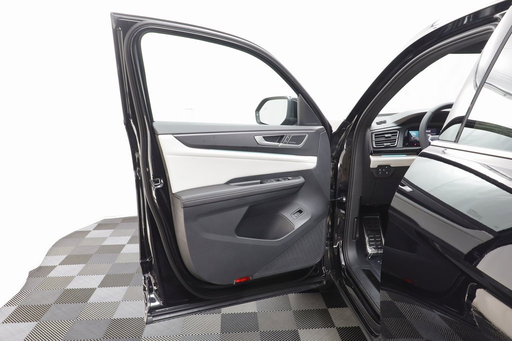 New 2026 Volkswagen Atlas Cross Sport SEL Premium R-Line image 5