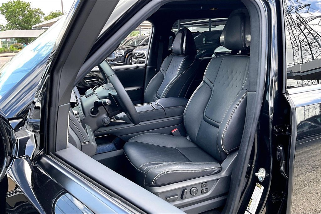 Certified 2026 INFINITI QX80 Autograph w/ Premium Cargo Package AWD/4WD image 36