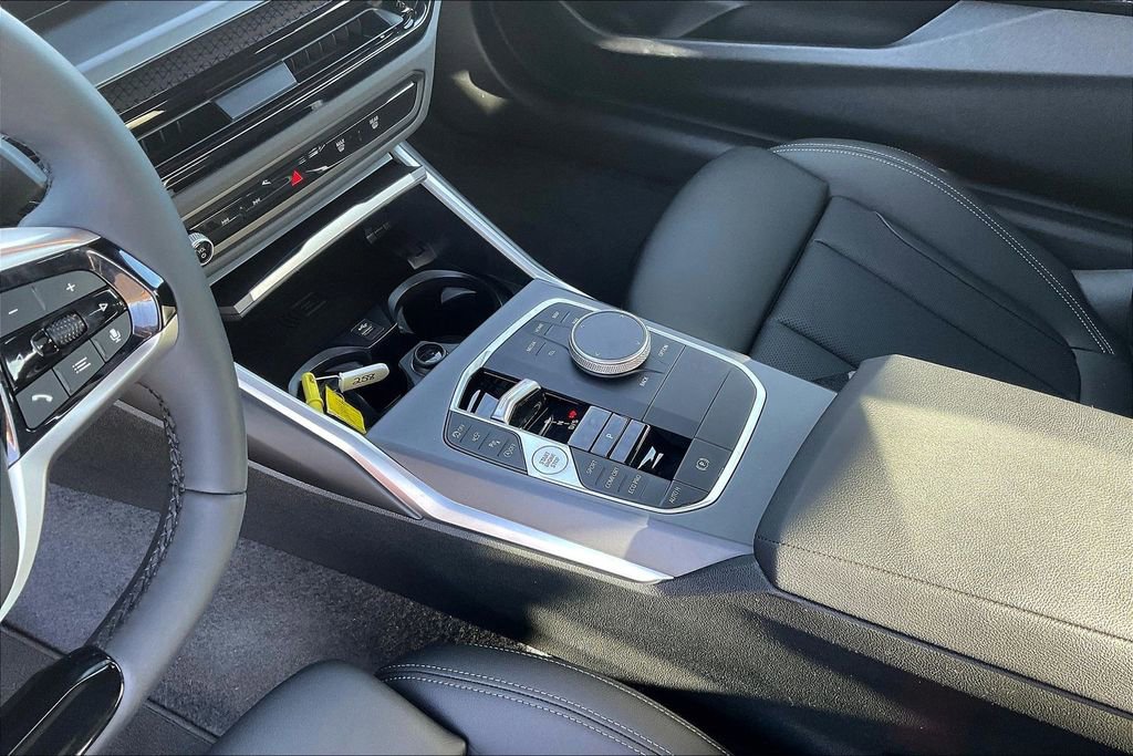 Used 2025 BMW 230i xDrive Coupe w/ Premium Package image 18