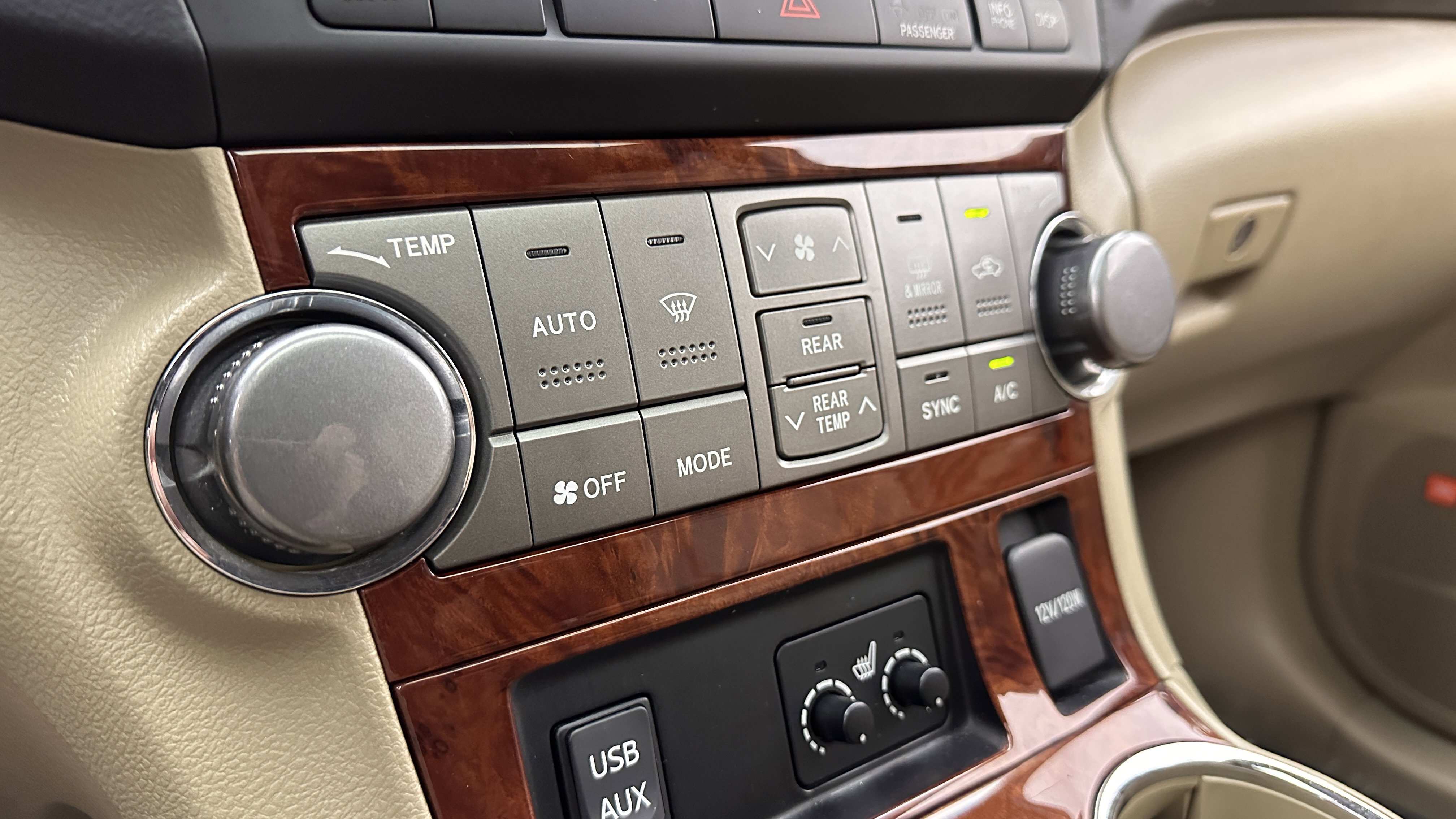 Used 2011 Toyota Highlander Limited image 17