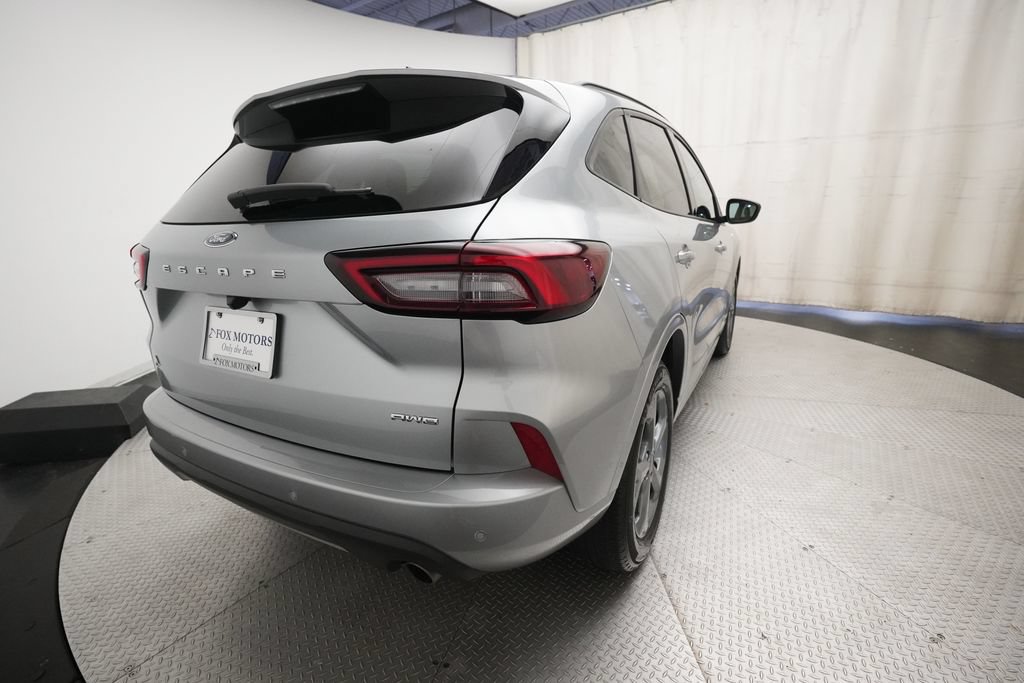 Used 2023 Ford Escape ST-Line w/ Tech Pack #1 AWD/4WD image 13
