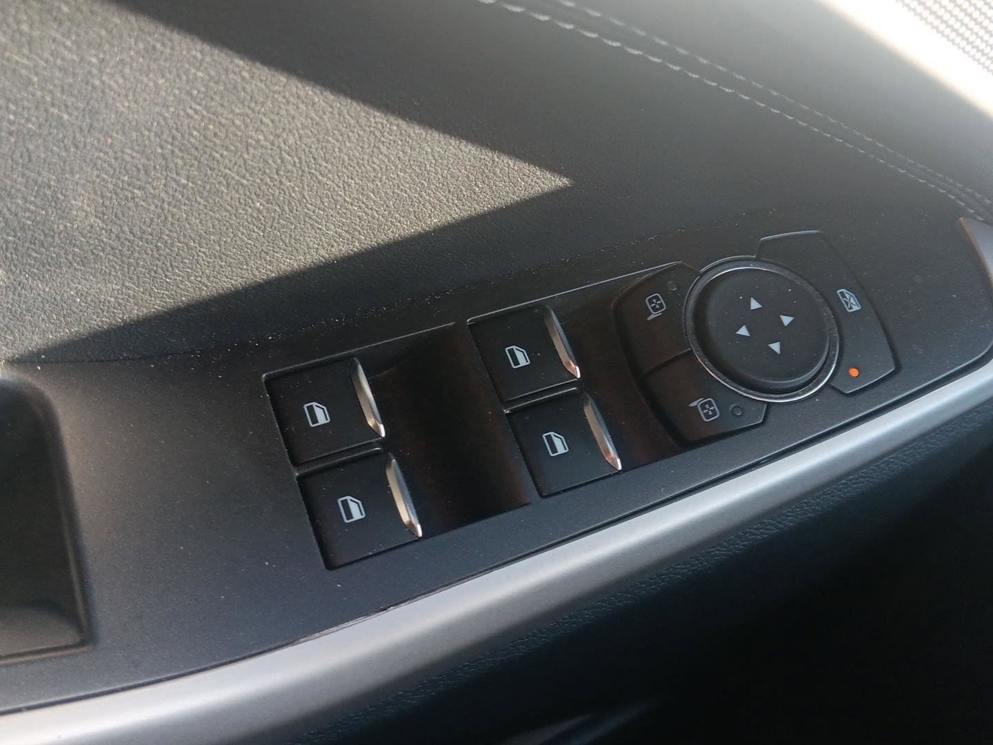 Used 2024 Ford Explorer XLT w/ Equipment Group 202A image 28