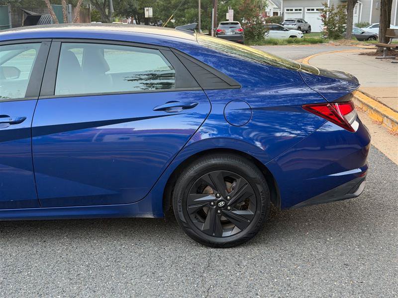 Used 2023 Hyundai Elantra SEL FWD image 12