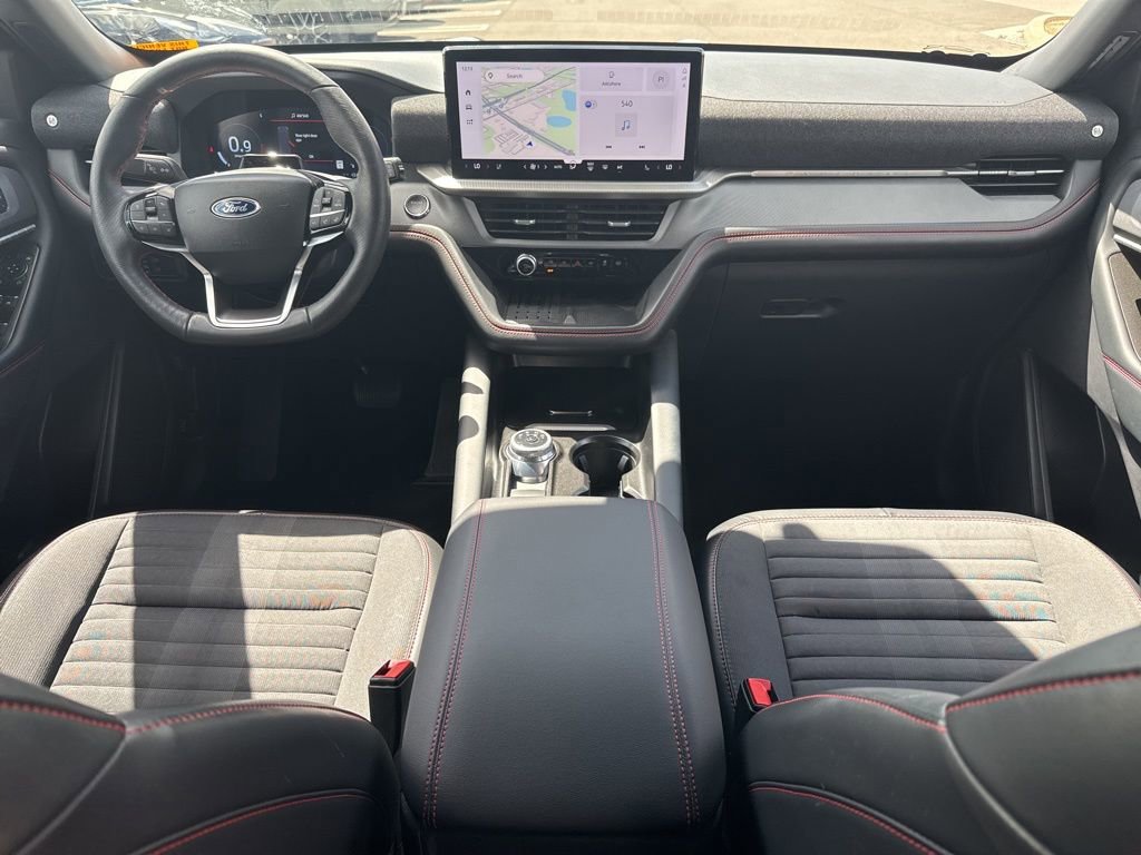 Used 2025 Ford Explorer ST-Line w/ Premium Package image 11