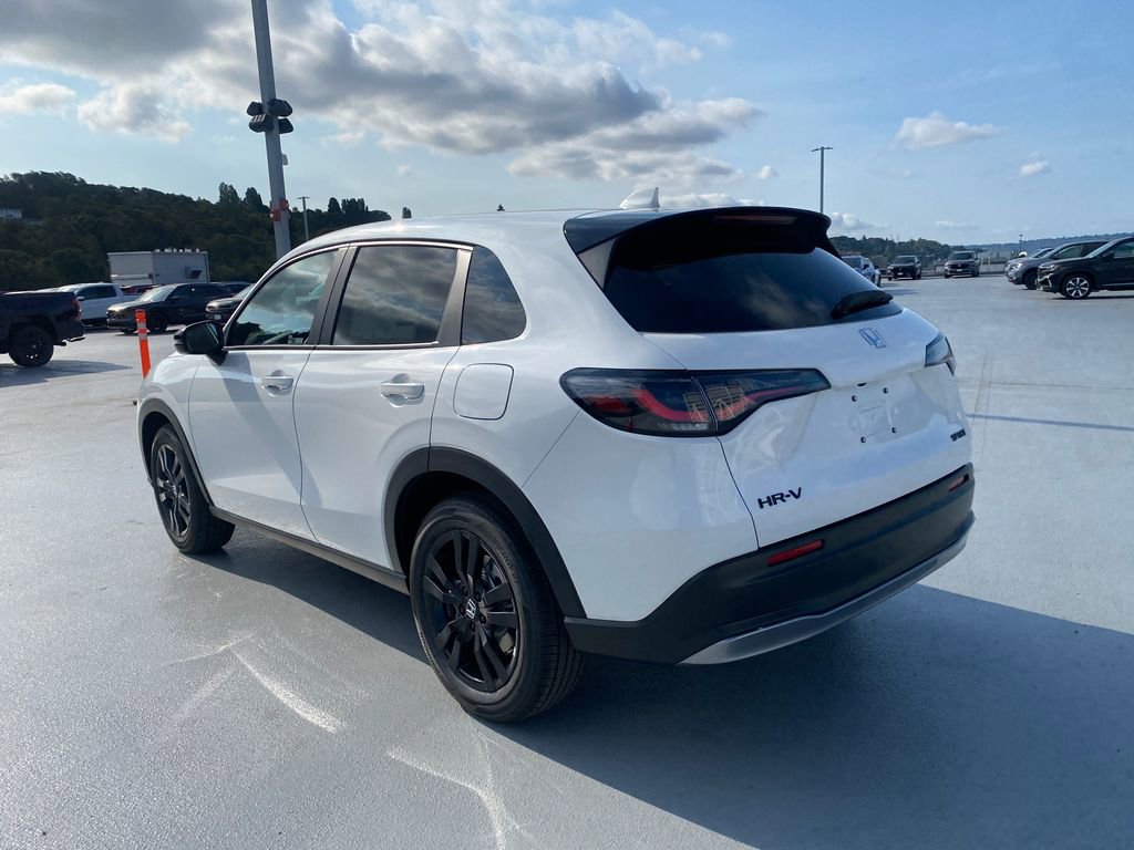 New 2026 Honda HR-V Sport image 9