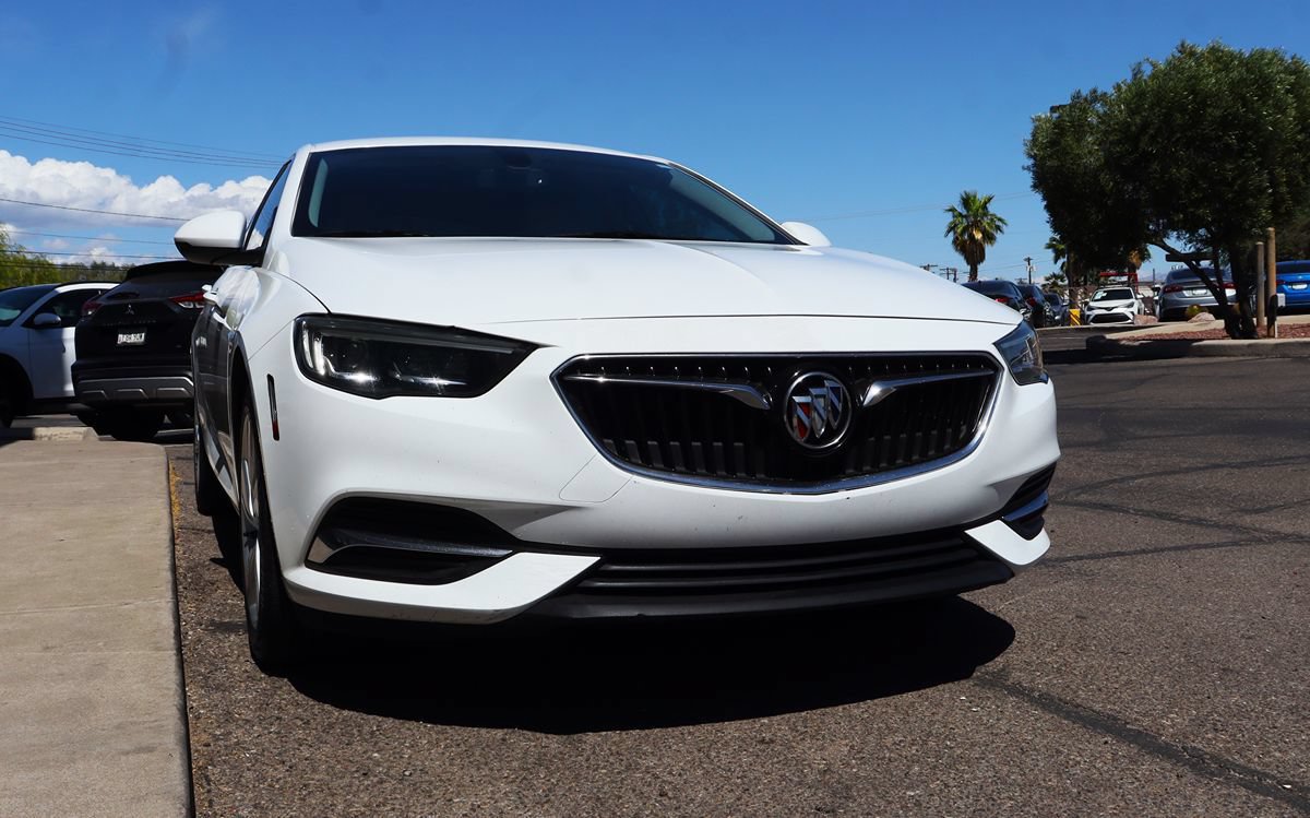 Used 2018 Buick Regal Preferred w/ Sights and Sounds Package FWD image 18