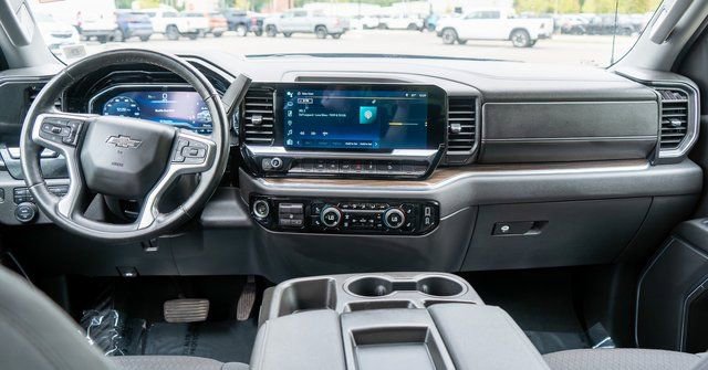 Used 2023 Chevrolet Silverado 1500 RST image 15
