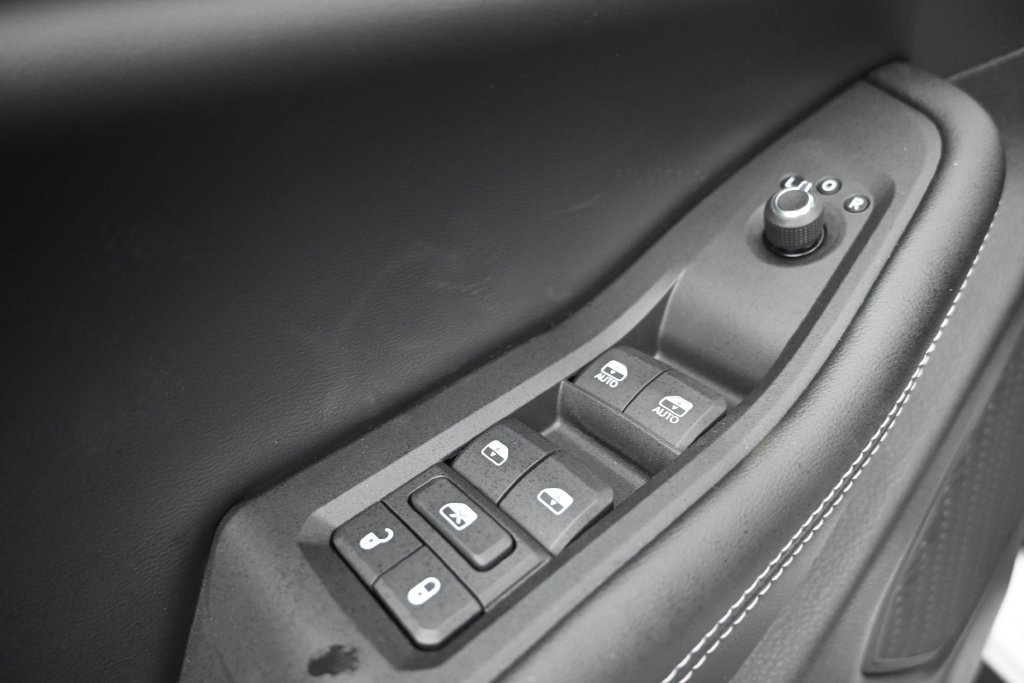 New 2027 Jeep Grand Cherokee Laredo X AWD/4WD image 3
