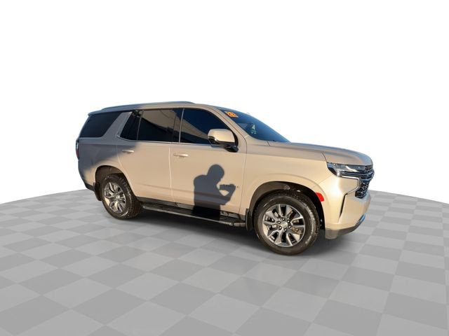 Used 2022 Chevrolet Tahoe LT w/ Luxury Package image 2