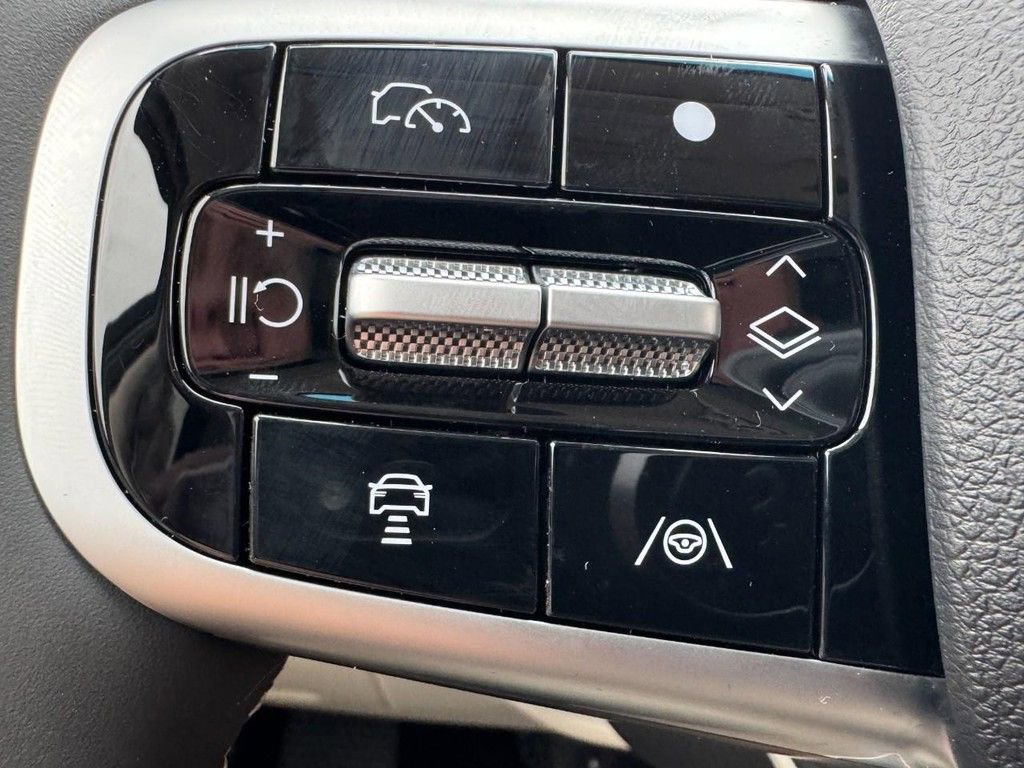 New 2026 Genesis GV70 2.5T Select AWD/4WD image 13