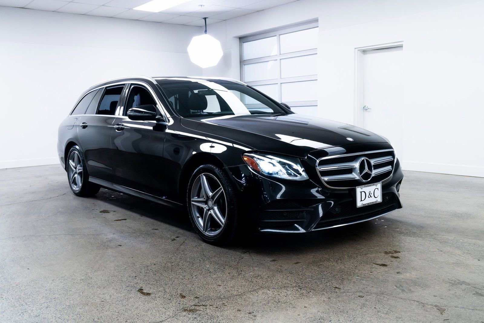 Used 2017 Mercedes-Benz E 400 E 400 image 27