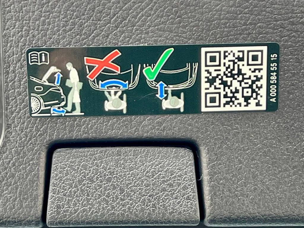 Certified 2023 Mercedes-Benz CLA 250 4MATIC image 34