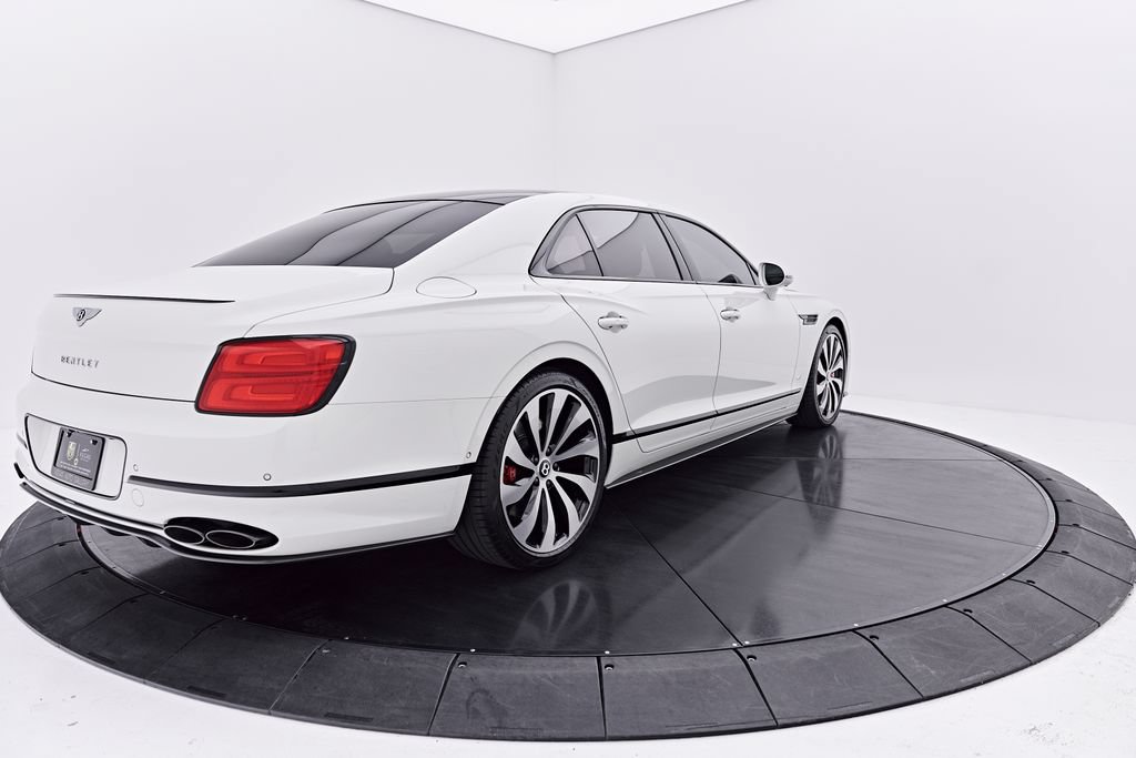 Used 2022 Bentley Flying Spur V8 AWD/4WD image 16