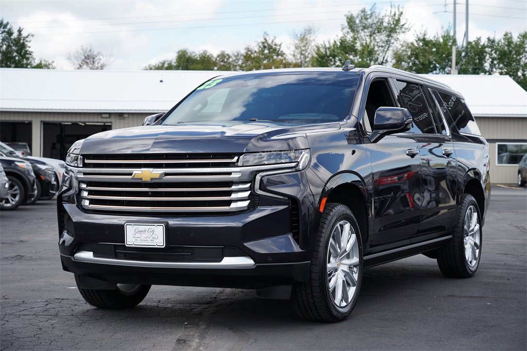 Used 2023 Chevrolet Suburban High Country image 7